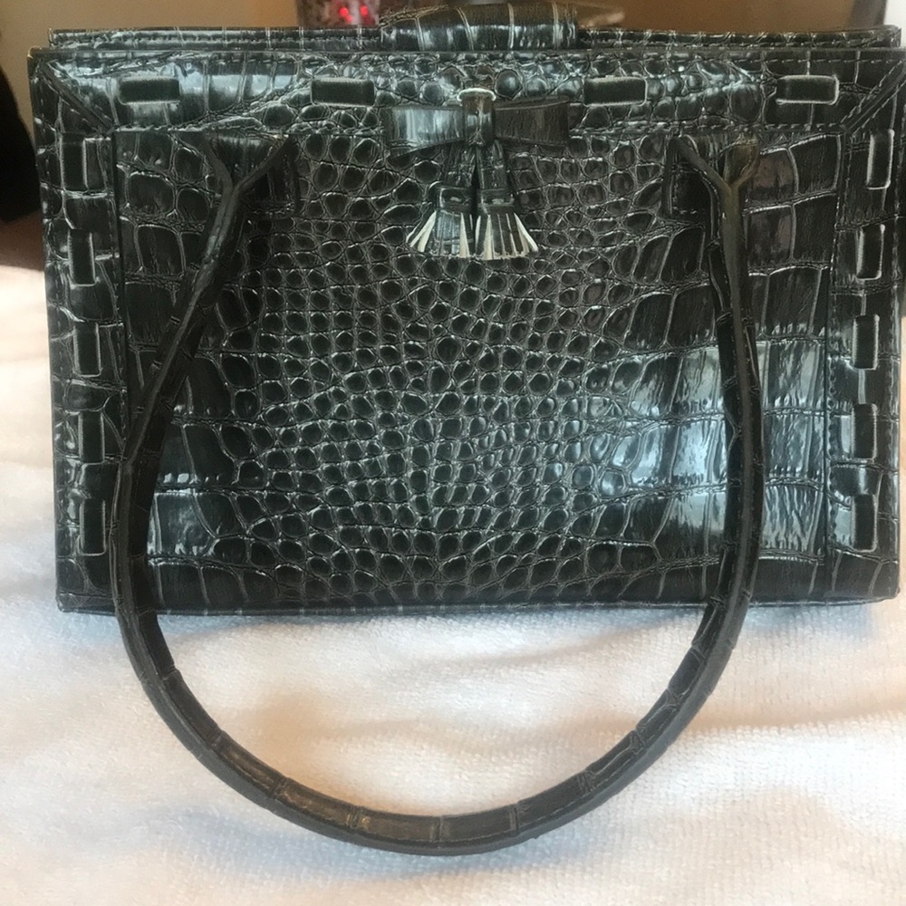 LIZ CLAIBORNE SMALL PURSE